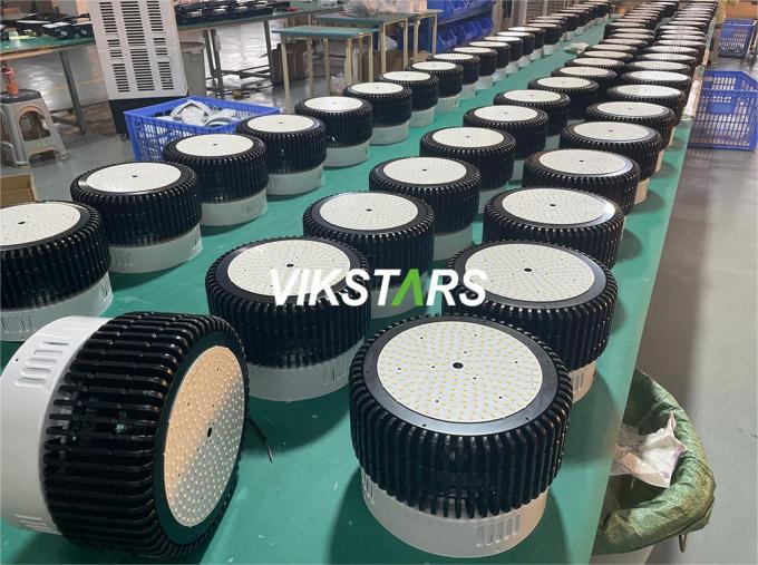 100W 150W 200W 250W Aluminium Fin LED haute baie lumières pour l'éclairage commercial avec réflecteur 9