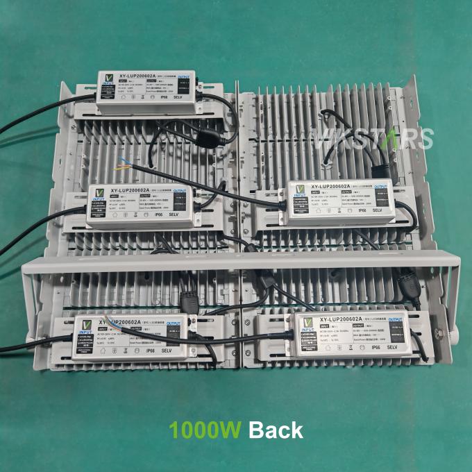 Bon prix 100W Module de lumière d'inondation IP65 étanche à l'eau de haut stade éclairage de mât réflecteurs 9