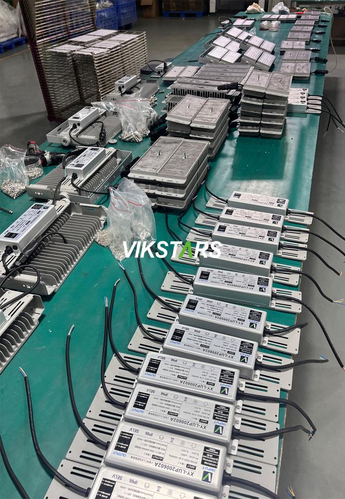 Bon prix 100W Module de lumière d'inondation IP65 étanche à l'eau de haut stade éclairage de mât réflecteurs 22