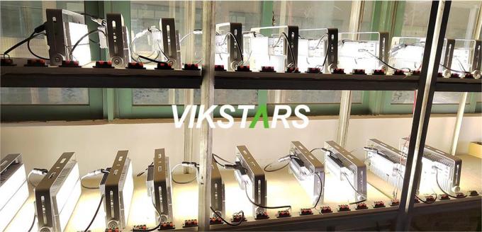 Bon prix 100W Module de lumière d'inondation IP65 étanche à l'eau de haut stade éclairage de mât réflecteurs 24