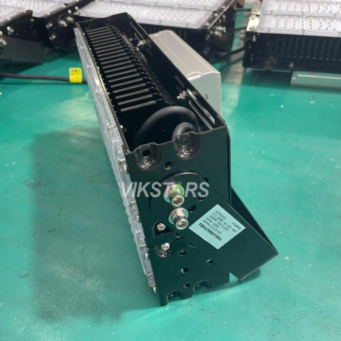 50W 100W 150W 200W 250W 300W Aluminium Fin LED Lampes de protection contre les inondations IP65 Longue durée de vie Bonne qualité LED Lampes à mât élevé 2