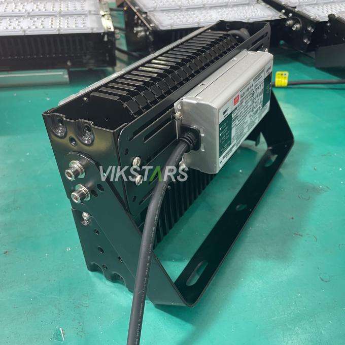 50W 100W 150W 200W 250W 300W Aluminium Fin LED Lampes de protection contre les inondations IP65 Longue durée de vie Bonne qualité LED Lampes à mât élevé 3