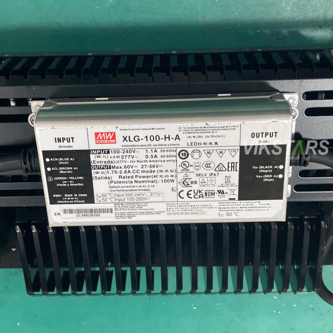 50W 100W 150W 200W 250W 300W Aluminium Fin LED Lampes de protection contre les inondations IP65 Longue durée de vie Bonne qualité LED Lampes à mât élevé 4