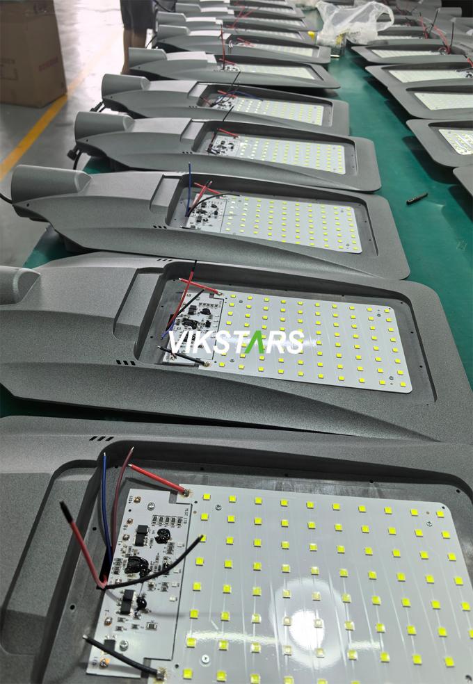 150W LED Street Lights 300W 500W Lampes solaires pour la rue principale 12