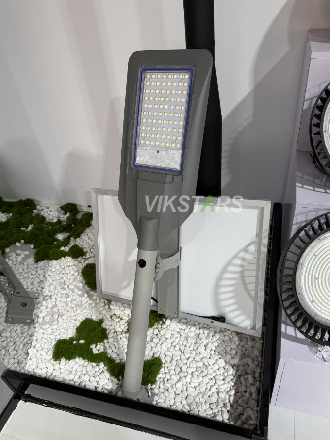 Lampadaires solaires à LED les plus vendus 300W 500W 1600W pour projet village, parc industriel, rue principale 3