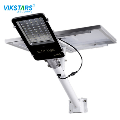 Le réverbère IP65 solaire à télécommande 100w 200w des matériaux en verre d'Alu de moulage mécanique sous pression