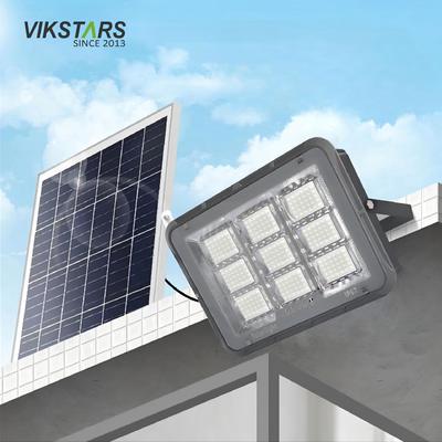 Dernière lumière solaire de jardin 100W 200W 300W 400W Lumières extérieures solaires pour éclairage de cour projecteur solaire