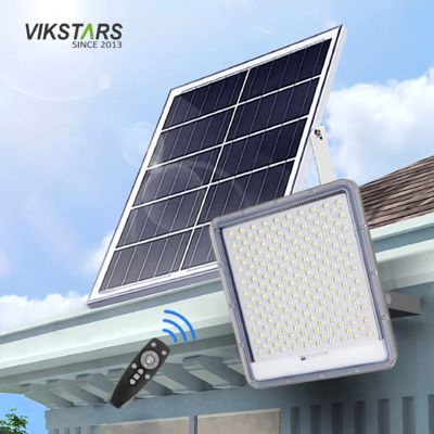 Lumières solaires en aluminium 100w 200w 300w 400w Pour les villages de jardin entrepôt IP66 imperméable à l'eau